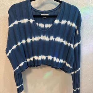 American Eagle Blue & White Tie-Dye Ribbed V-Neck Crop Top